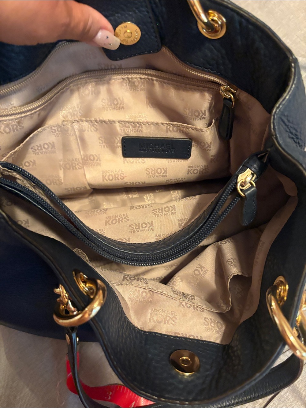 Michael Kors Navy Pebbled Leather Shoulder Bag with Gold Hardware - Picture 6 of 6